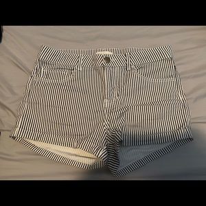 White and navy stripe shorts from h&m